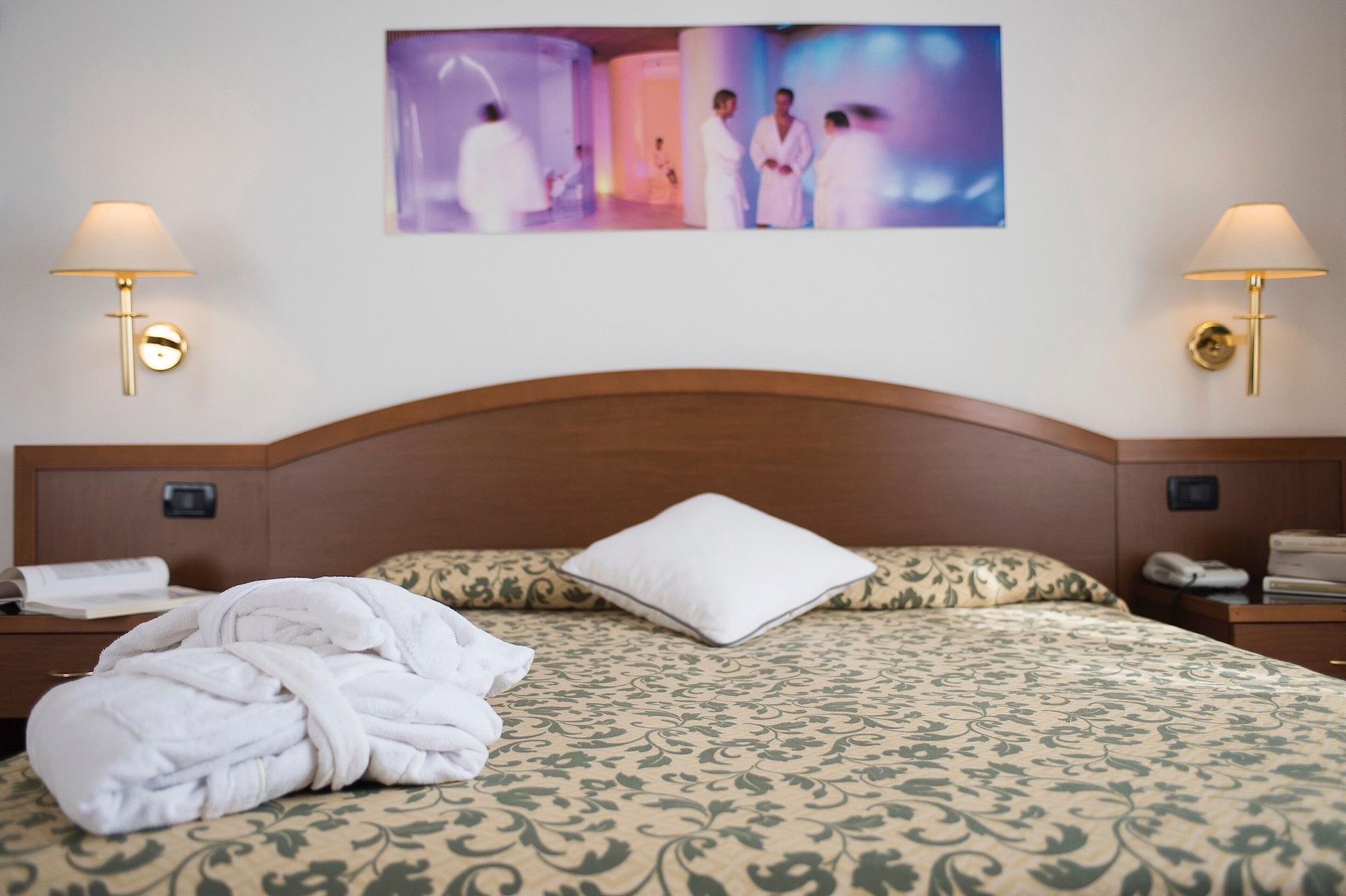 Hotel Angiolino เคียนเชียโนแตร์เม ภายนอก รูปภาพ